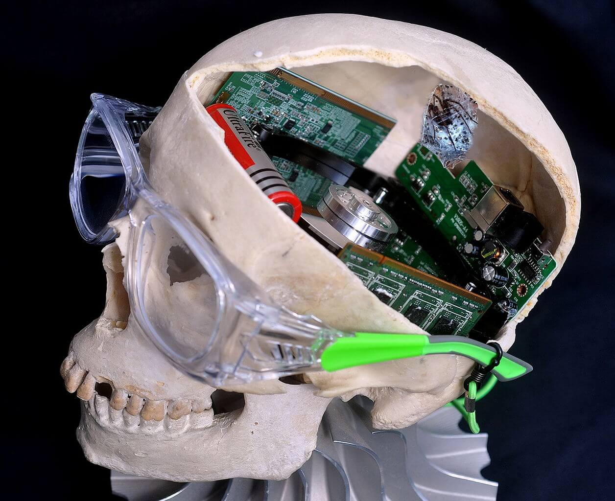 artificial intelligence. mémoire morte. Credit: https://commons.wikimedia.org/wiki/File:Intelligence_artificielle.jpg