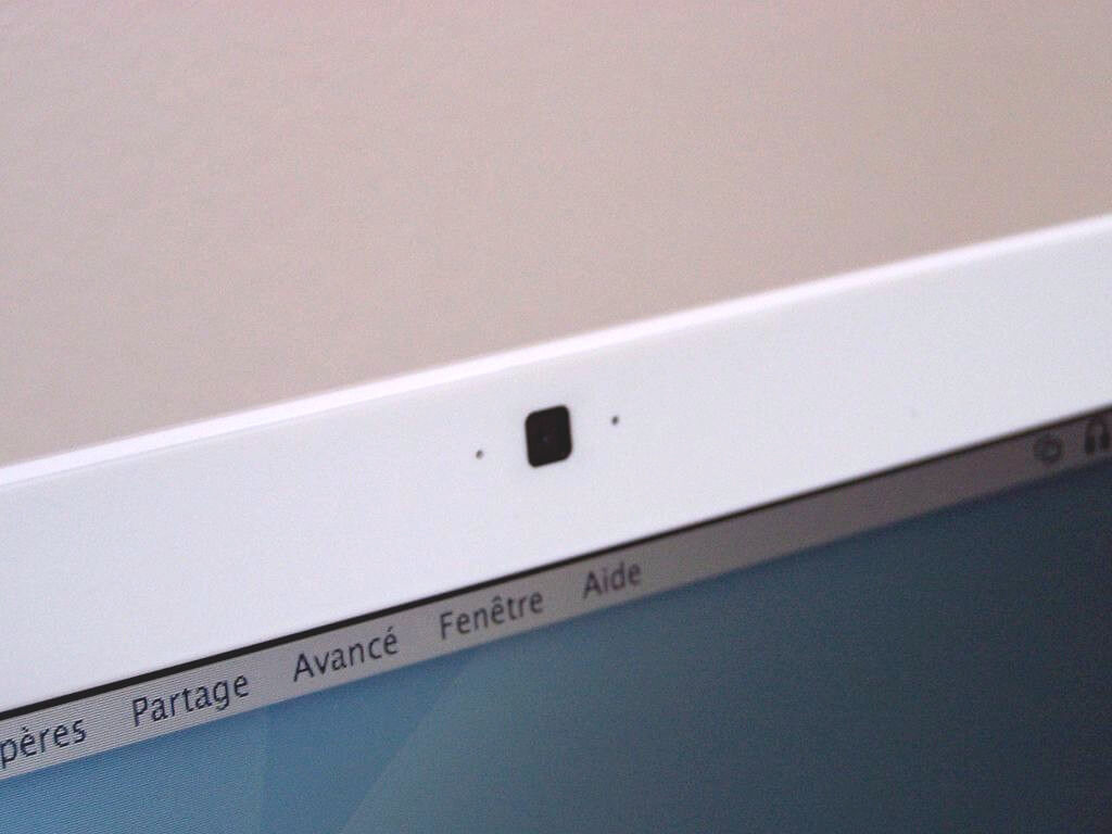 MacBook's iSight. Credit https://commons.wikimedia.org/wiki/File:MacBook_iSight.JPG
